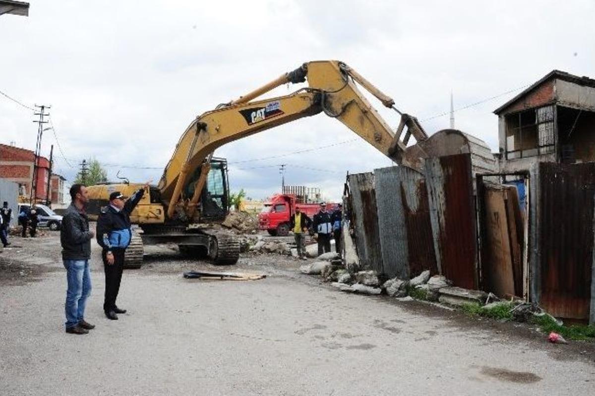 B&uuml;y&uuml;kşehir Zabıtası&rsquo;ndan Sanayi Temizliği