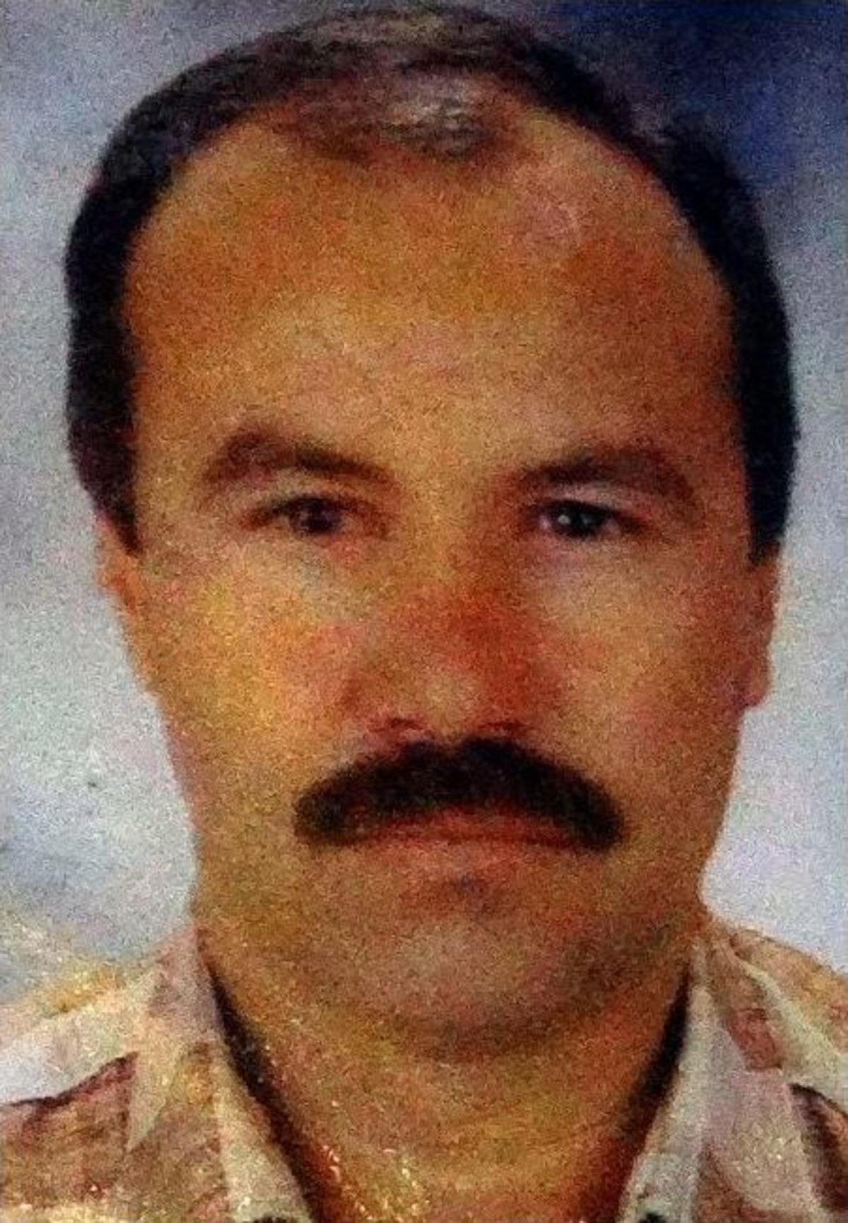 Sokak Ortasında Kendisini Başından Vurup İntihar Etti