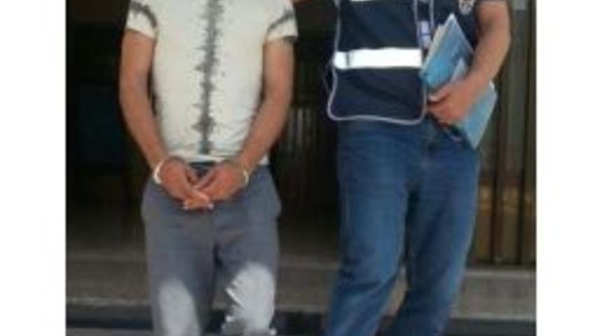 İş Yerinin Duvarını Delen Hırsız Yakalandı