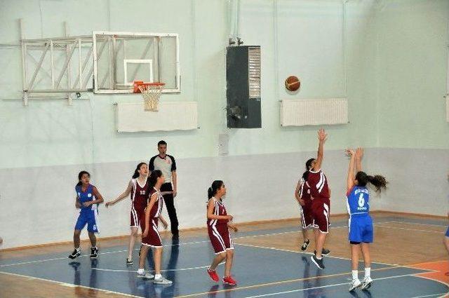 Akşehir&rsquo;de Yıldız Kızlar T&uuml;rkiye Finalleri Başladı 2