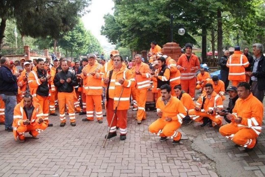 Nazilli'de &Uuml;cretsiz İzne &Ccedil;ıkarılan İş&ccedil;ilerin Eylemi S&uuml;r&uuml;yor