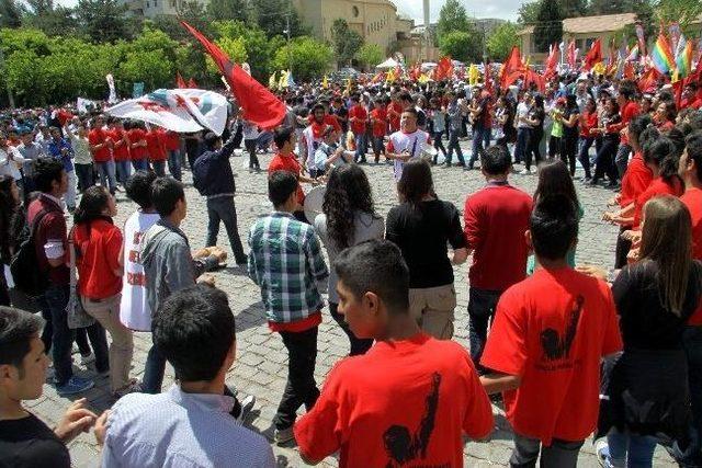 1 Mayıs İşçi Bayramı Coşkuyla Kutlandı