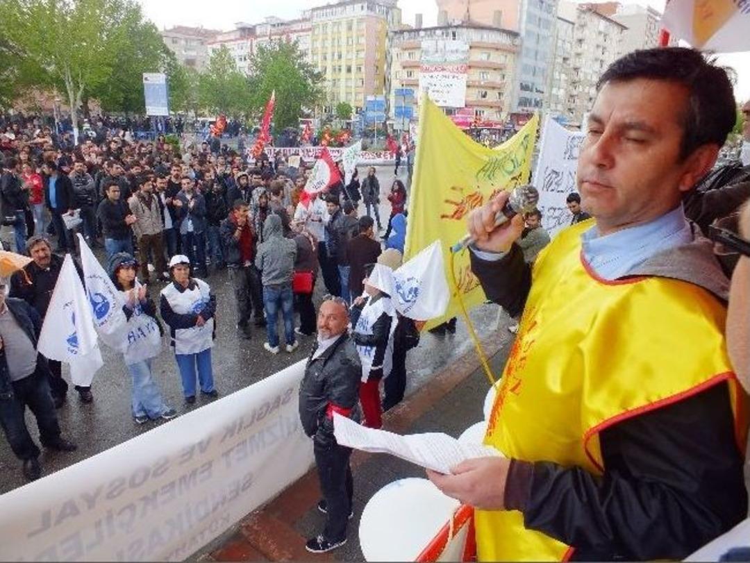 K&uuml;tahya&rsquo;da 'emek Ve Dayanışma G&uuml;n&uuml;' Kutlamaları