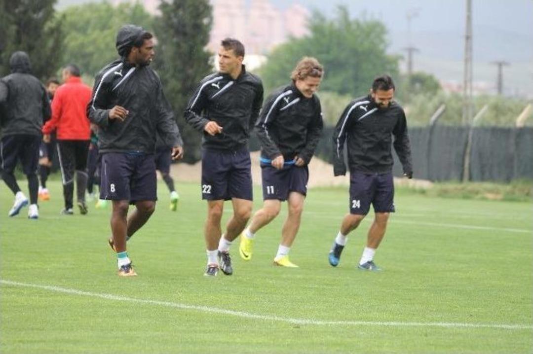 Akhisar&rsquo;da Bilet Satışları Patladı