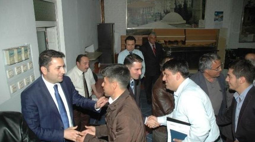 Başkan Eroğlu, Mimar Ve M&uuml;hendislere Bir Araya Geldi