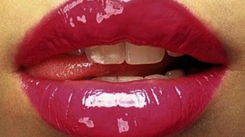 Dolgun dudaklar i&ccedil;in ipu&ccedil;ları