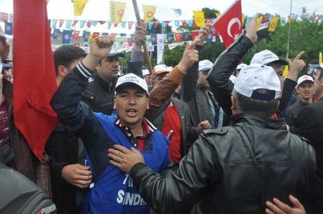 Balıkesir deki 1 Mayıs ta, "pkk Dışarı" Gerginliği 1