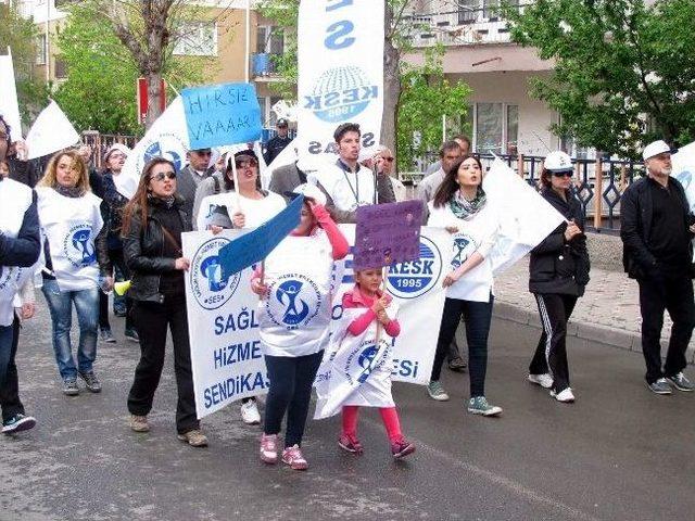Sivas&rsquo;ta 1 Mayıs Halay &Ccedil;ekilerek Kutlandı 2