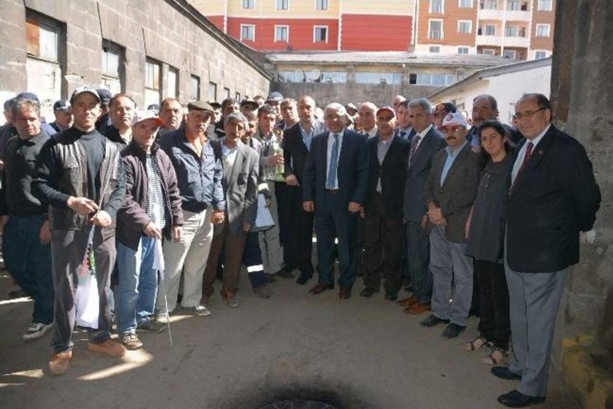 Başkan Kara&ccedil;anta İş&ccedil;ileri 1 Mayıs&rsquo;ta Yalnız Bırakmadı