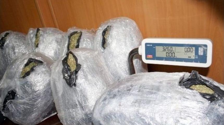 Sivas&rsquo;ta 25 Kilo Uyuşturucu Madde Ele Ge&ccedil;irildi