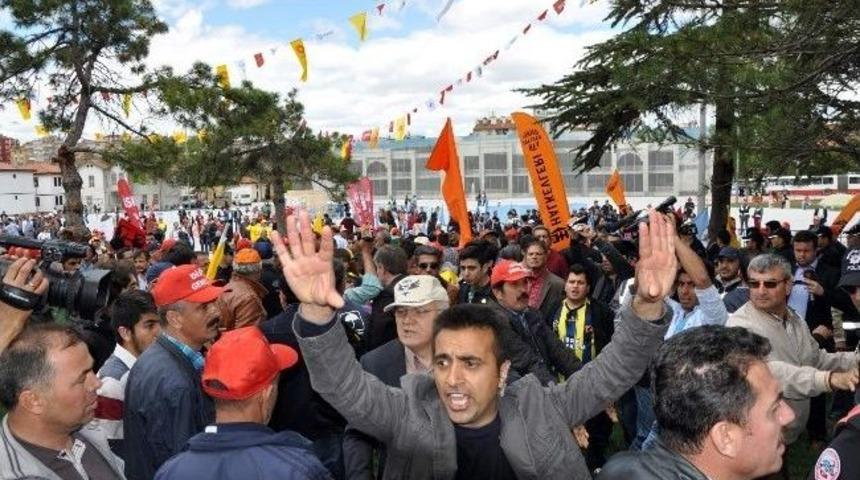 Konya&rsquo;da 1 Mayıs Kutlamalarında Arbede