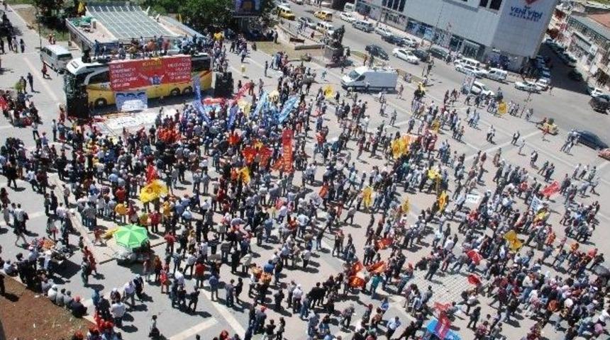 Diyarbakır&rsquo;da 1 Mayıs Kutlamaları