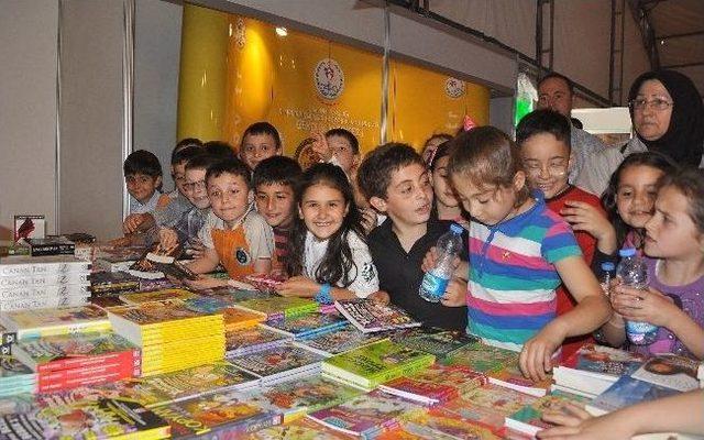 Çarşamba Kitap Fuarı Cumartesi Açılıyor