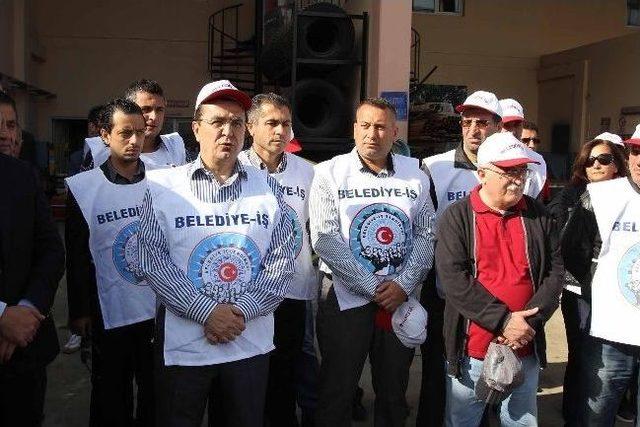 Başkan Batur 1 Mayıs’ı İşçileriyle Kutladı