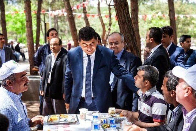Şehitkamil&rsquo;de 1 Mayıs Emek Ve Dayanışma G&uuml;n&uuml; Coşkuyla Kutlandı 1