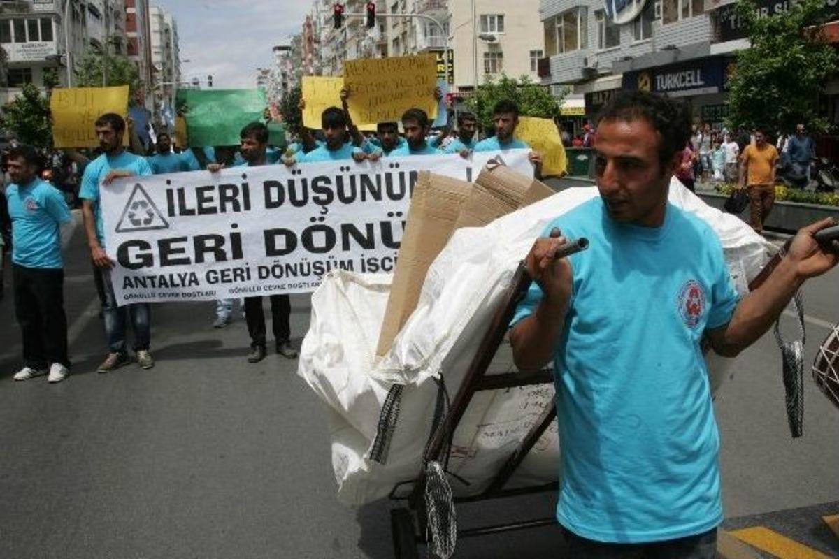 20 Yıl Sonra Cumhuriyet Meydanı&rsquo;nda 1 Mayıs Kutlamaları