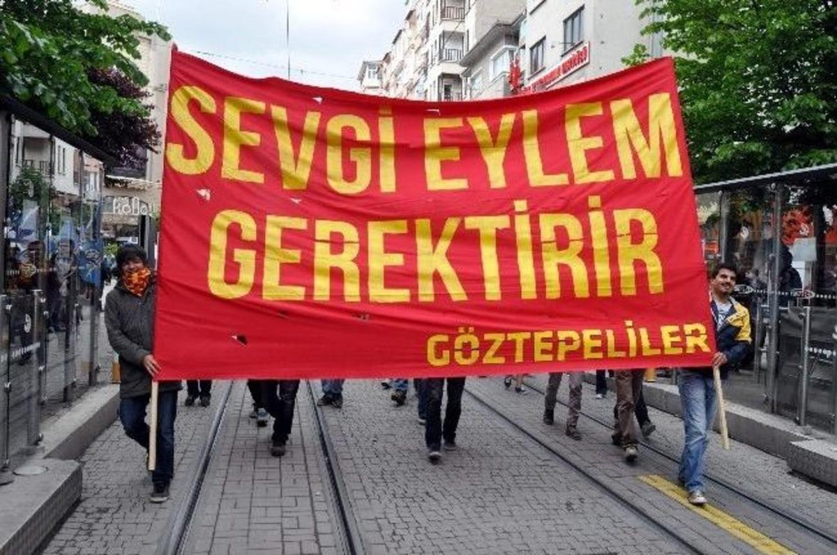 Eskişehir&rsquo;de Binlerce Kişi İlkay Akkaya Konseri İle Coştu