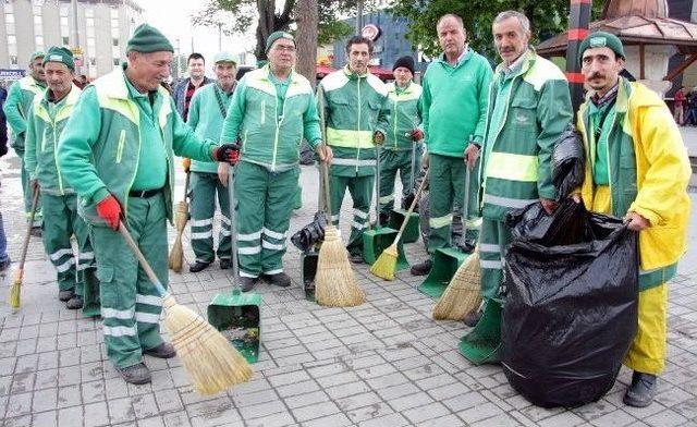 Bursa’da 1 Mayıs Moğollar Konseriyle Sona Erdi