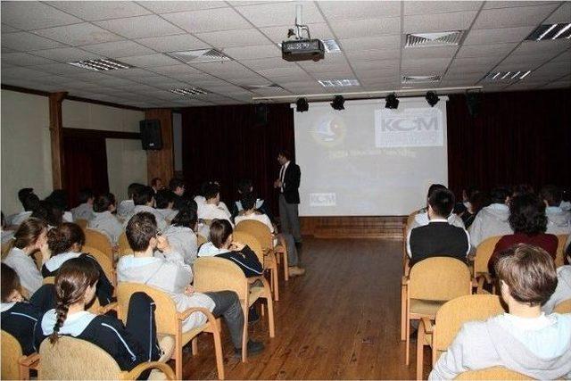 Sakarya Emniyet Müdürlüğü Kom Ekipleri’nden Uyuşturucu Semineri