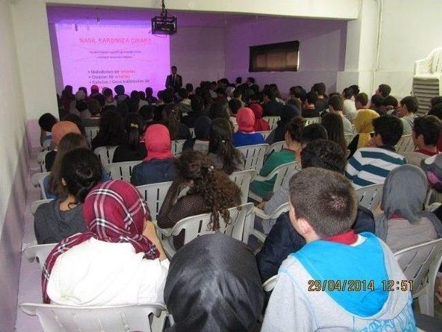 Sakarya Emniyet Müdürlüğü Kom Ekipleri’nden Uyuşturucu Semineri