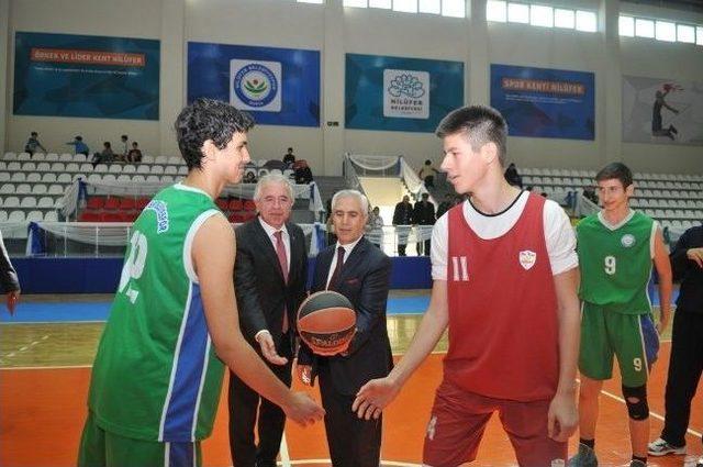 Yüzüncü Yıl Spor Salonu Nilüfer’e Çok Yakıştı