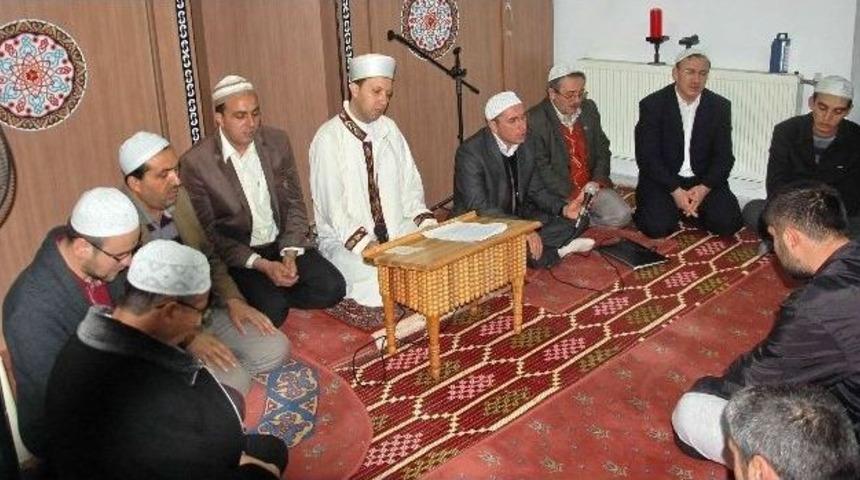 Simav&rsquo;da Vatandaş Camilere Koştu