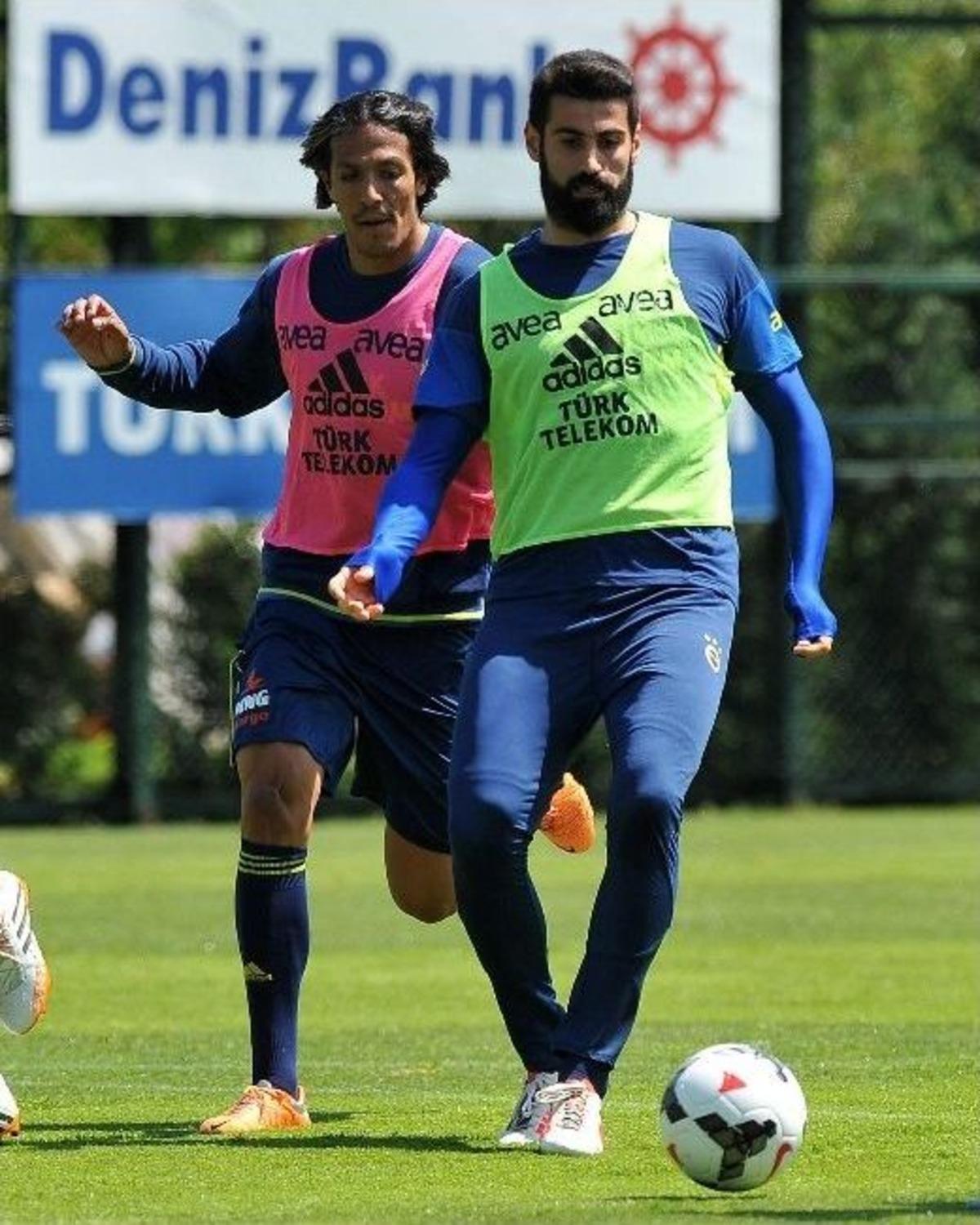 Fenerbah&ccedil;e, Akhisar Belediyespor Ma&ccedil;ının Hazırlıklarını S&uuml;rd&uuml;rd&uuml;