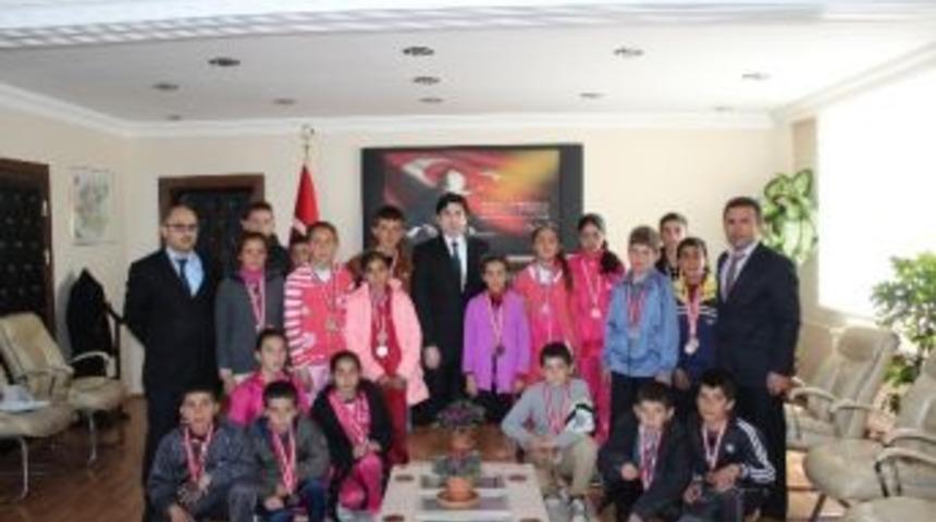 Karayazılı &Ouml;ğrencilerin Sporda Başarısı