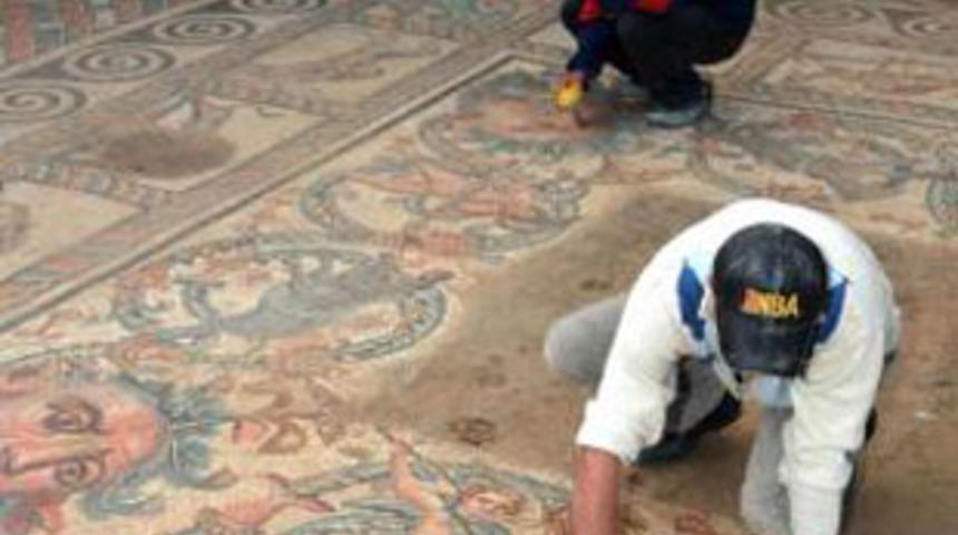 Servetin &uuml;zerinde uyuyamıyor!