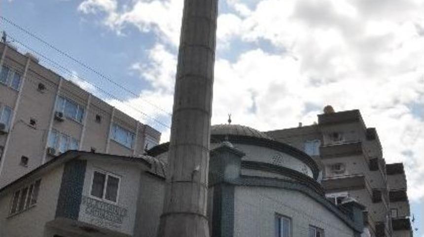 Cami Hırsızı Yardım Kutusunu &Ccedil;aldı