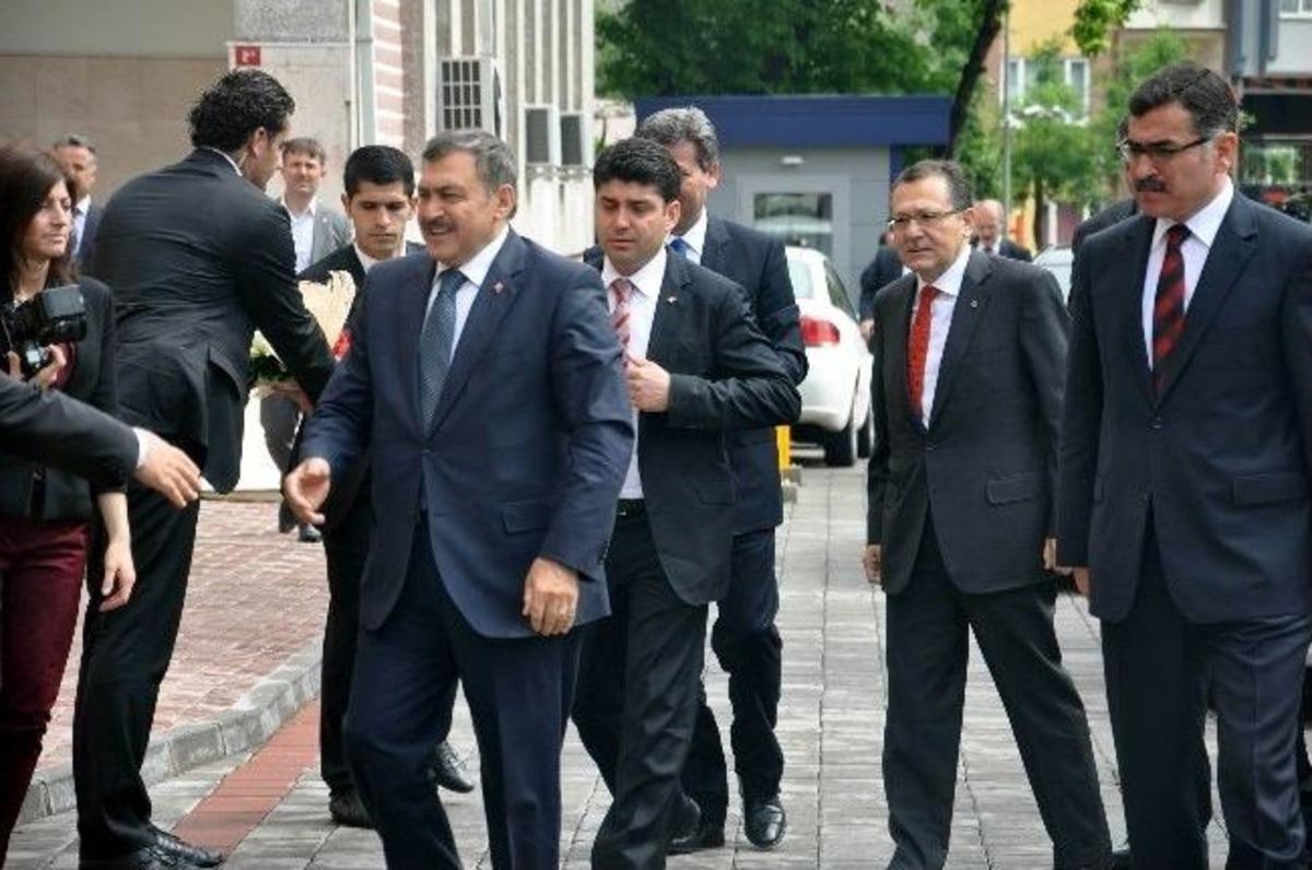 "barajlarımız Dolu, Elektrik İthal Etmeye Gerek Yok"