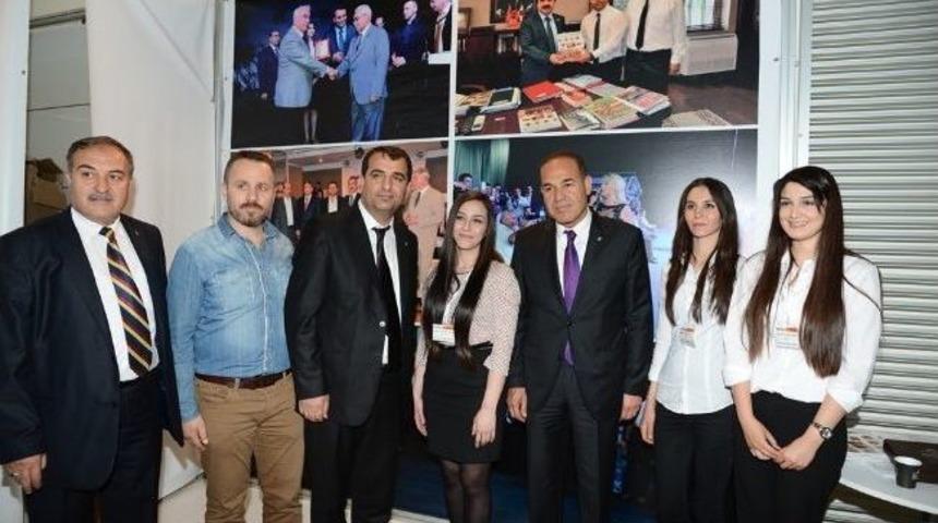 S&ouml;zl&uuml; Stantları Gezdi