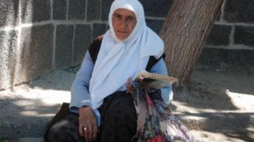 75 Yaşındaki Kadının Hayat M&uuml;cadelesi