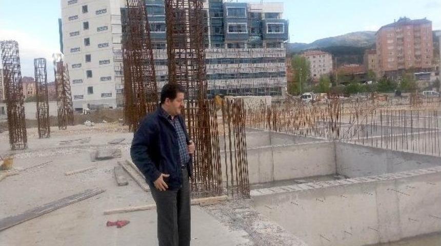 Hasan Fehmi Kinay, Kapalı Spor Salonu Ve Gen&ccedil;lik Merkezi İnşaatlarını İnceledi
