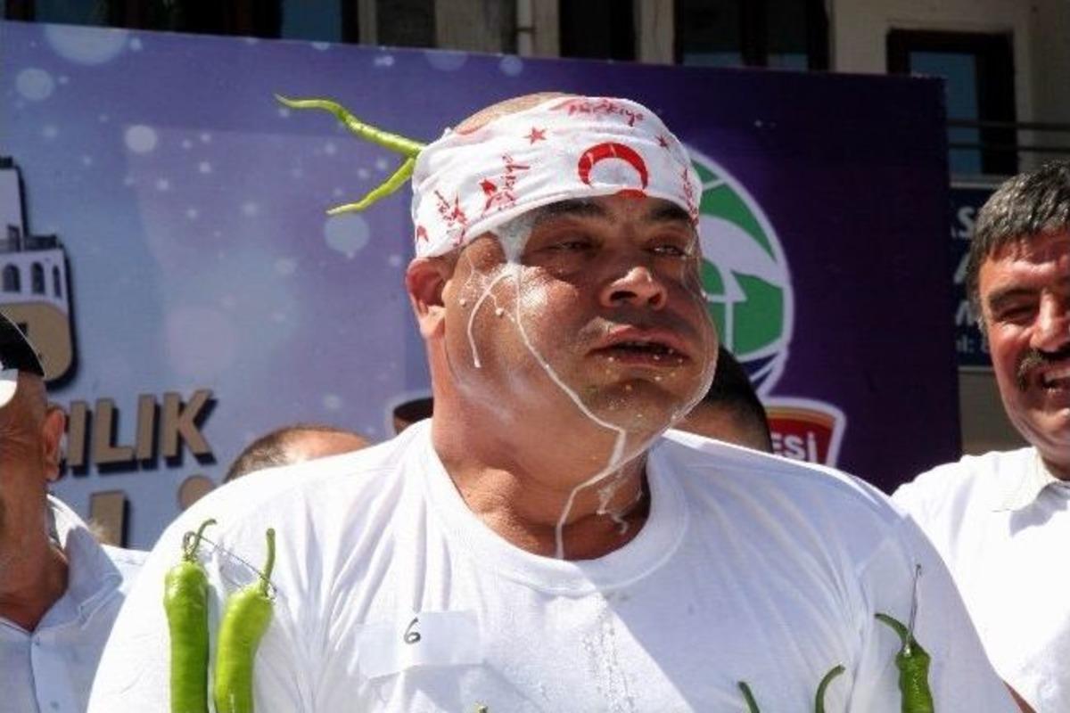 En &Ccedil;ok Acı Biber Yiyen Altını Kaptı
