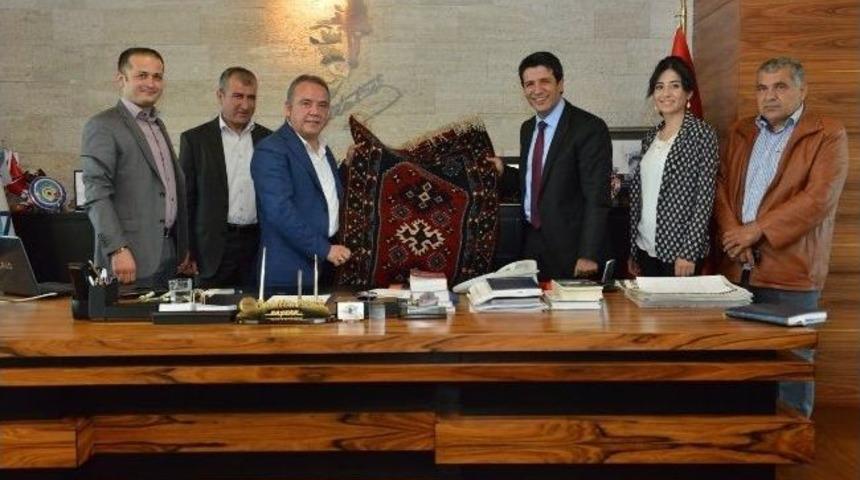 Başkan Gen&ccedil;&rsquo;ten Başkan B&ouml;cek&rsquo;e Ziyaret