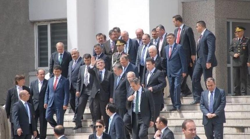 Cumhurbaşkanı G&uuml;l Cuma Namazını Ulu Cami&rsquo;de Kıldı