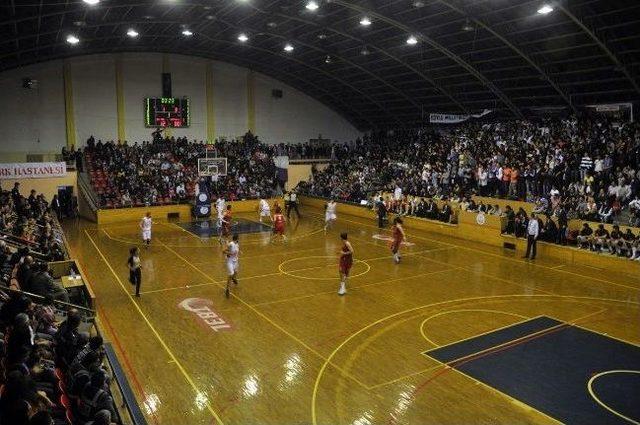 Afyonkarahisar Belediyespor Basketbol Takımı 2’nci Lig Yolunda