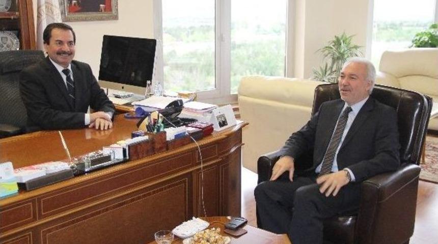 Rekt&ouml;r Ahmet Karaaslan: "belediye İle İşbirliğine Hazırız"