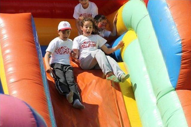 Denizli’de Çocuk Şenliği Başladı