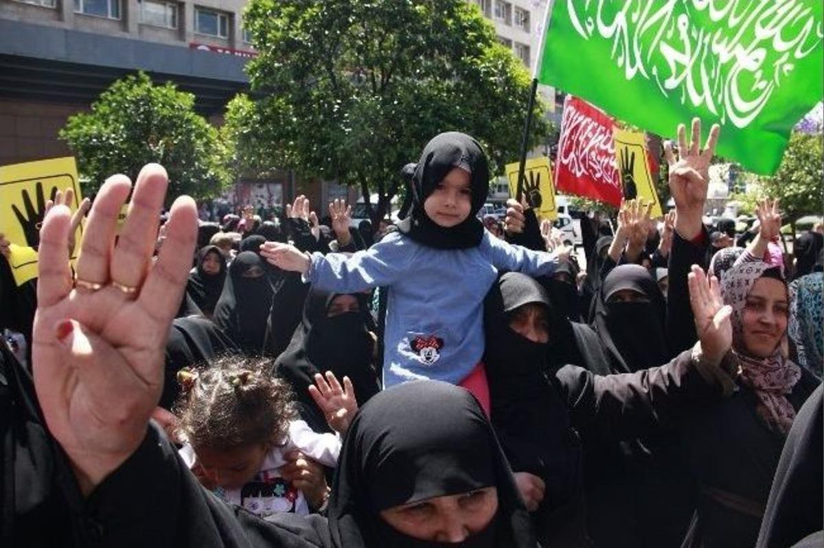 Mısır'daki Toplu İdam Kararları Protesto Edildi