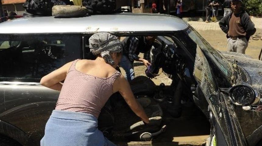 Selden Turistler De Nasibini Aldı