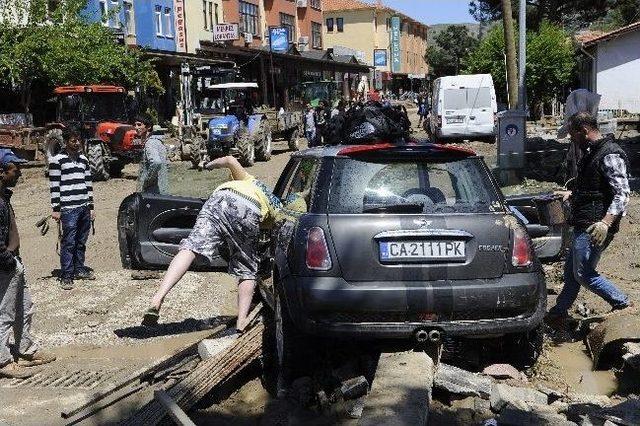 Selden Turistler De Nasibini Aldı