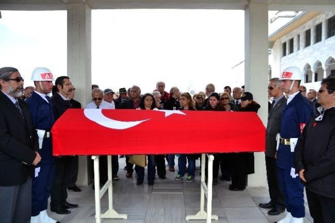 Kurmay Albay &Ouml;zenalp'in Cenazesi Toprağa Verildi