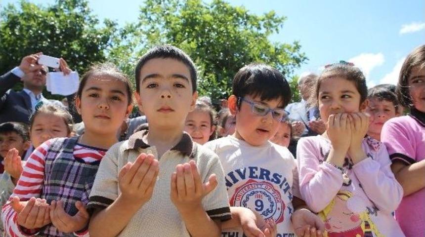 Yardım Tırı Dualarla Uğurlandı