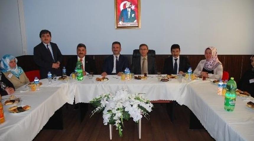 Aile Eğitimini Başarıyla Tamamlayanlar Sertifikalarını Aldı