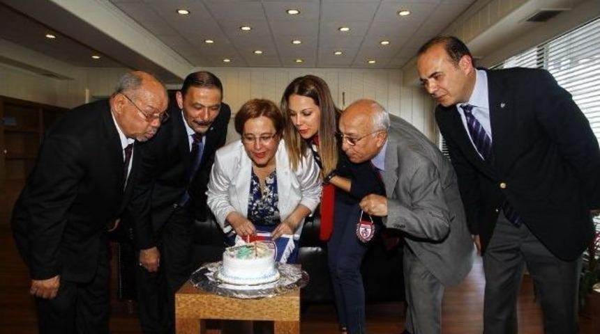 Altınordu Şampiyonluk Sevincini Başkan Pektaş'la Paylaştı