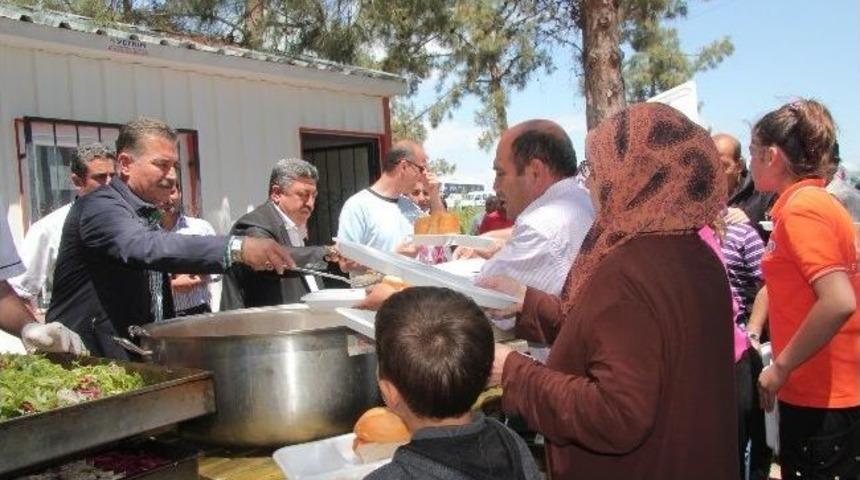 Toroslar Belediyesi &Ccedil;alışanları 1 Mayıs&rsquo;ı Piknikle Kutladı