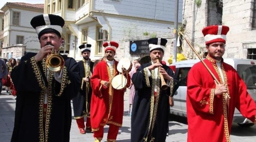 Giresun G&uuml;nleri Mehter Takımı&rsquo;nın Coşkusuyla Devam Ediyor