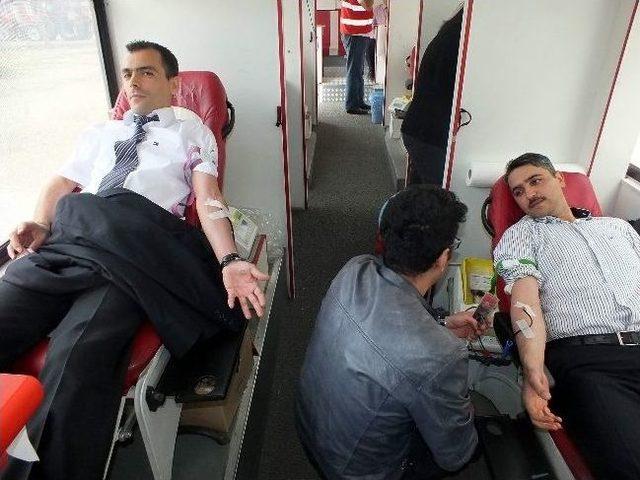 İmamlardan Kızılay a Kan Bağışı 1